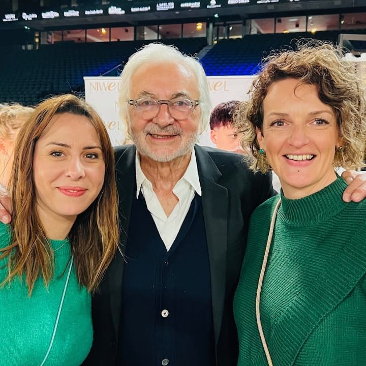 Lea et Charlotte du salon de coiffure Atelier Intermede de Chateau Gontier en Mayenne avec Mr Franck Provost